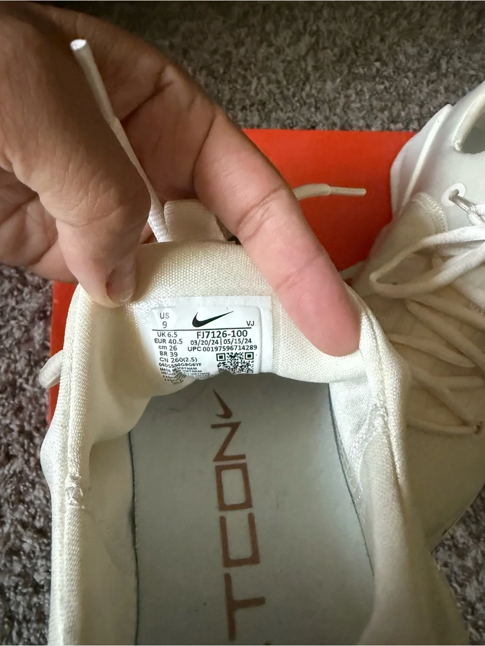 NIKE FREE METCON 7- Nike Cream/Off-White Running Shoes